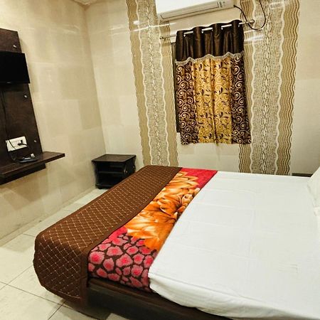 Hotel Shree Nath - 200 Meters From Dwarkadhish Temple Dwarka (Gujarat) Exterior foto