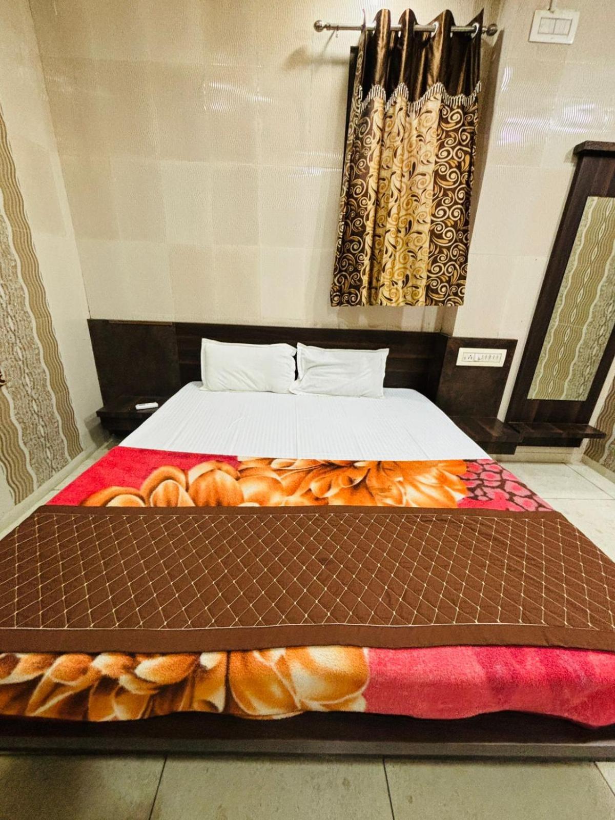 Hotel Shree Nath - 200 Meters From Dwarkadhish Temple Dwarka (Gujarat) Exterior foto